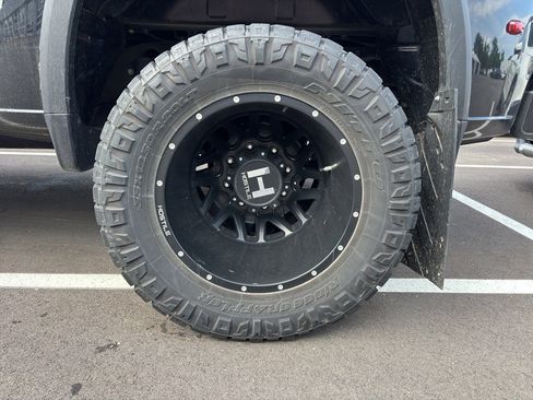 Used 2024 Chevrolet Silverado 3500 High Country w/ High Country Premium Package AWD/4WD image 6