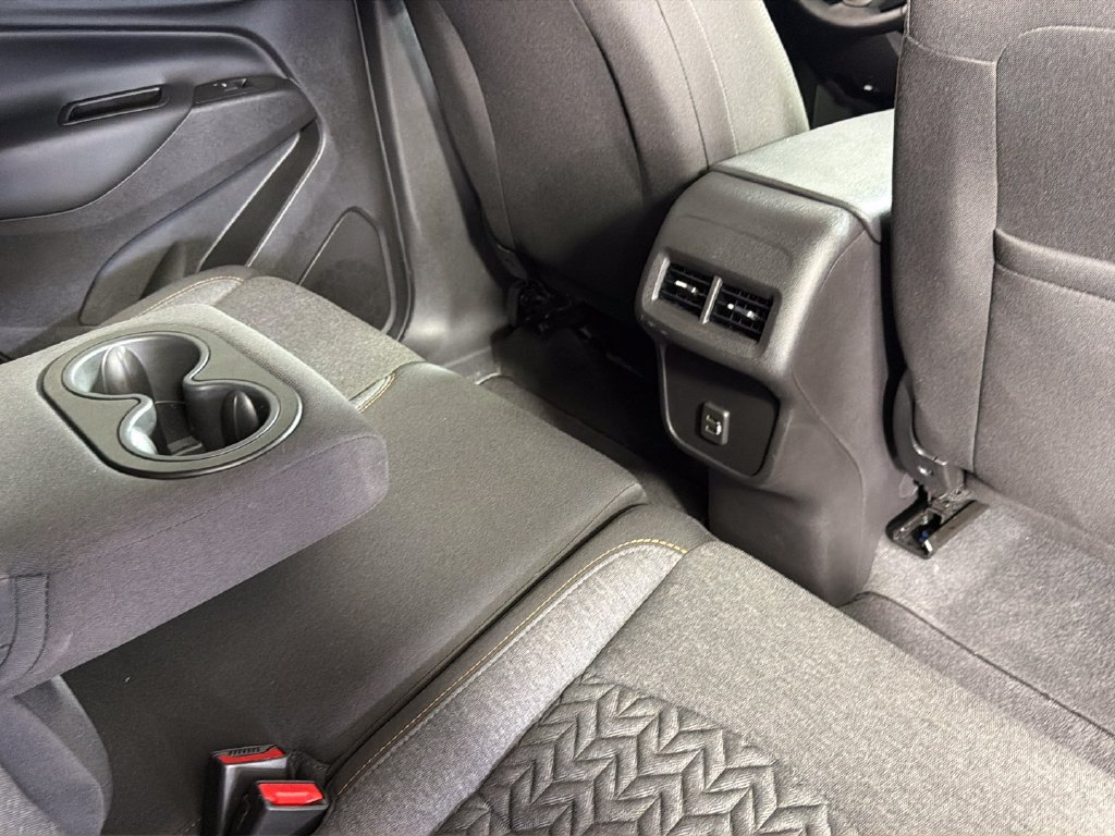 Used 2024 Chevrolet Equinox LT FWD image 28