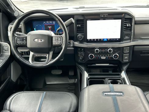 Certified 2025 Ford F350 Platinum w/ FX4 Off-Road Package image 29