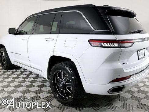 Used 2025 Jeep Grand Cherokee Summit AWD/4WD image 7