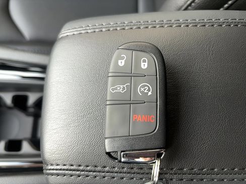 New 2026 Jeep Compass Limited image 27