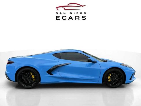 Used 2025 Chevrolet Corvette Stingray Coupe w/ 1LT image 4