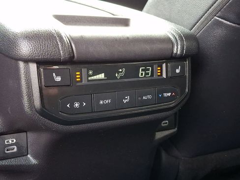 Used 2024 Toyota Grand Highlander Limited image 15