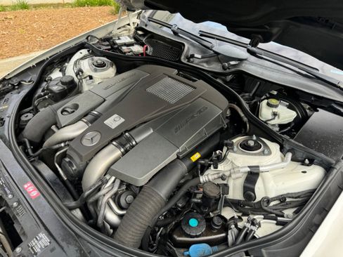 Used 2011 Mercedes-Benz S 63 AMG w/ Driver Assistance Pkg image 38