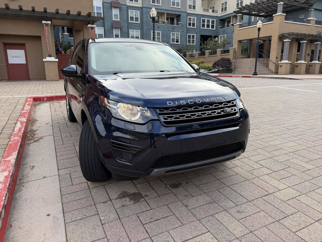 Used 2016 Land Rover Discovery Sport SE AWD/4WD image 8