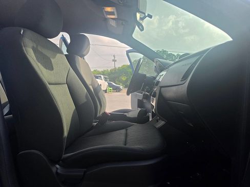 Used 2010 Ford Focus SE FWD image 30