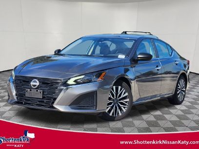 Used 2025 Nissan Altima 2.5 SV