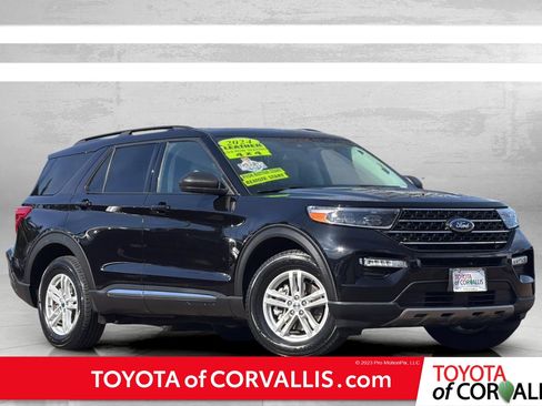 Used 2024 Ford Explorer XLT w/ Equipment Group 202A image 1
