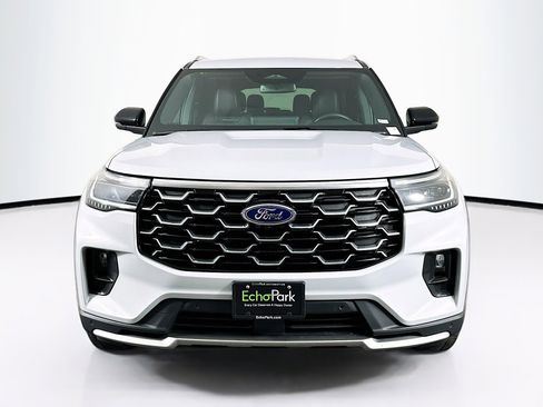 Used 2025 Ford Explorer Platinum w/ LUX Leather Package AWD/4WD image 2