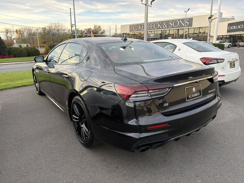 Used 2022 Maserati Quattroporte Modena Q4 image 7