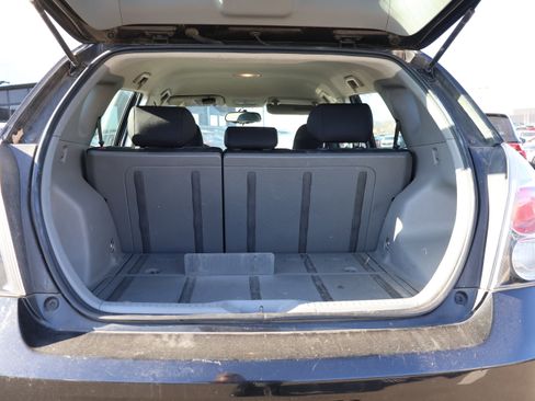 Used 2010 Pontiac Vibe w/ Preferred Package image 15