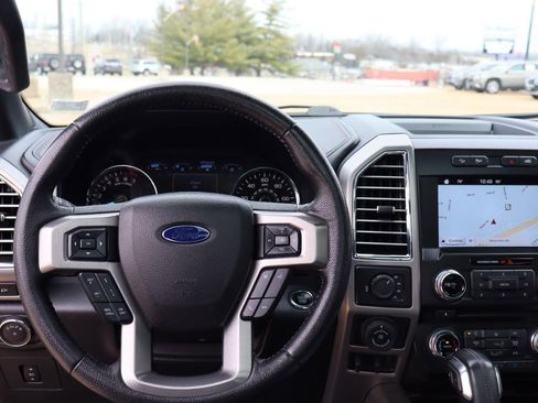 Used 2016 Ford F150 Platinum w/ Equipment Group 701A Luxury image 14