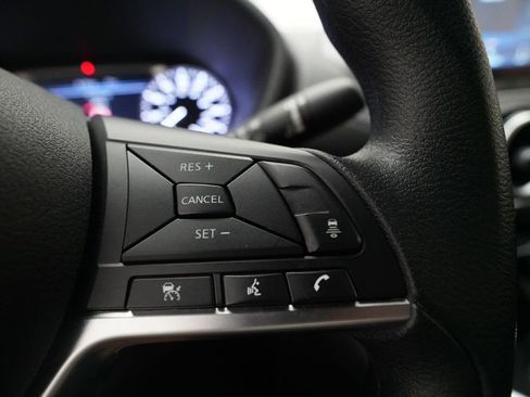 Used 2025 Nissan Sentra SV FWD image 18