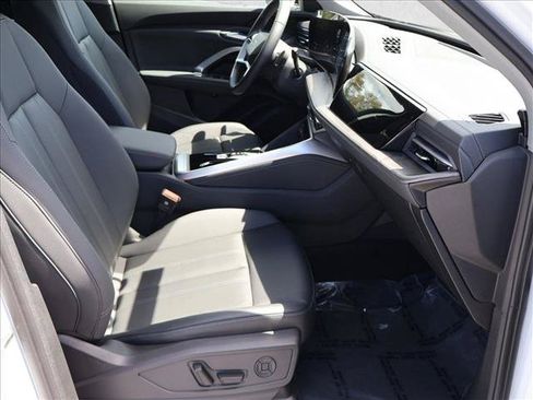 Certified 2025 Audi Q5 Premium w/ Convenience Package AWD/4WD image 27