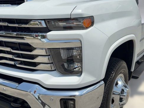 Used 2026 Chevrolet Silverado 3500 LT w/ Safety Package AWD/4WD image 12
