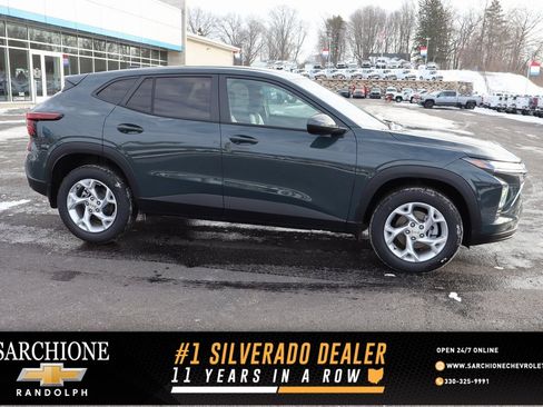 New 2026 Chevrolet Trax LS w/ LS Convenience Package image 1