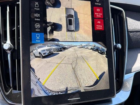 New 2025 Volvo XC90 T8 Ultra w/ Protection Package Premier image 15