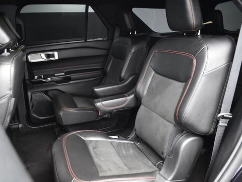 Used 2022 Ford Explorer ST-Line w/ Class IV Trailer Tow Package image 25