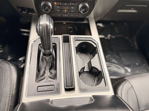 Used 2015 Ford F150 Lariat w/ Equipment Group 502A Luxury image 27