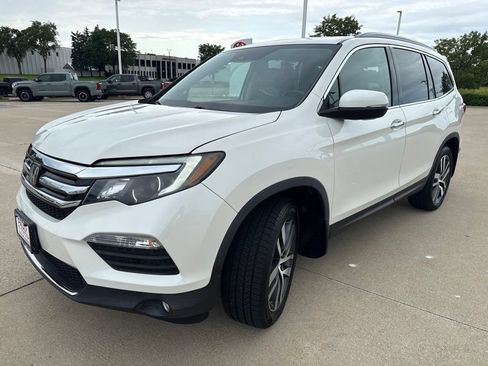 Used 2018 Honda Pilot Touring image 6
