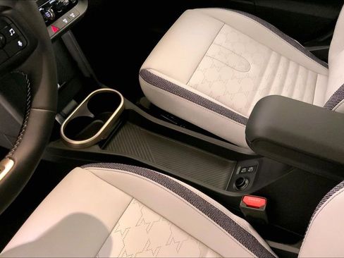 New 2026 MINI Cooper 4-Door Hardtop image 6