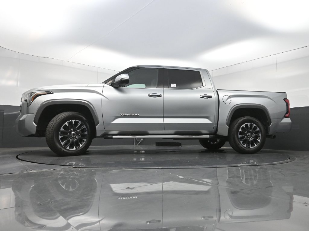 Used 2023 Toyota Tundra Limited AWD/4WD image 31