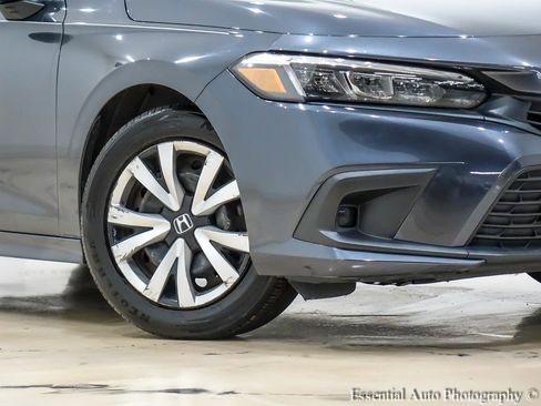 Used 2022 Honda Civic LX image 3