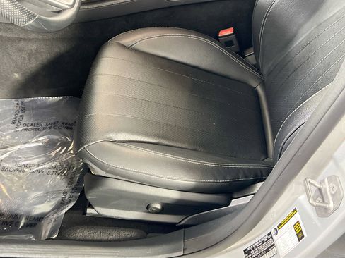 Used 2018 Mercedes-Benz E 300 image 19