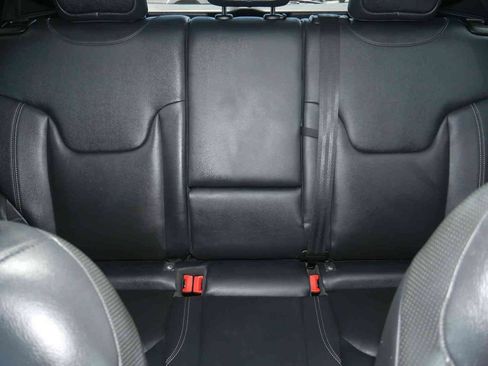 Certified 2022 Jeep Renegade Limited w/ Sun, Sound & Wheels Group AWD/4WD image 33