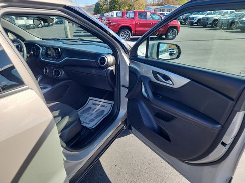 Used 2021 Chevrolet Blazer LT image 32