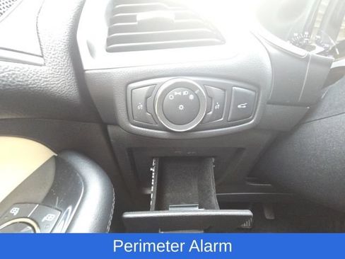 Used 2015 Ford Edge SEL w/ Equipment Group 201A AWD/4WD image 24