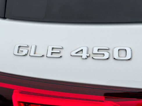 Used 2023 Mercedes-Benz GLE 450 4MATIC image 11