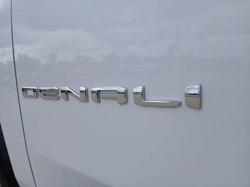 Certified 2026 GMC Yukon XL Denali w/ Sun & Power Step Package AWD/4WD image 11