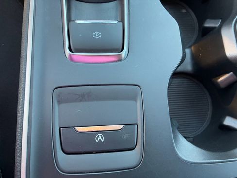 Used 2022 Ford Edge SE w/ Black Appearance Package image 22