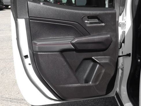 Used 2023 Chevrolet Colorado Z71 w/ Advanced Trailering Package AWD/4WD image 41