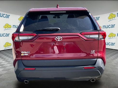 Used 2022 Toyota RAV4 LE AWD/4WD image 3