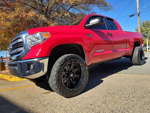Used 2015 Toyota Tundra SR5 w/ TRD Off Road Package AWD/4WD image 52