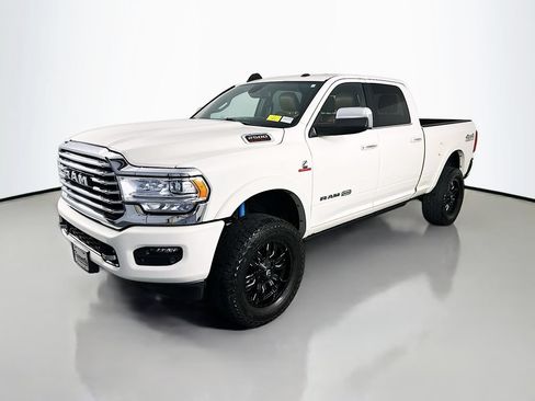 Used 2022 RAM 2500 Limited AWD/4WD image 3