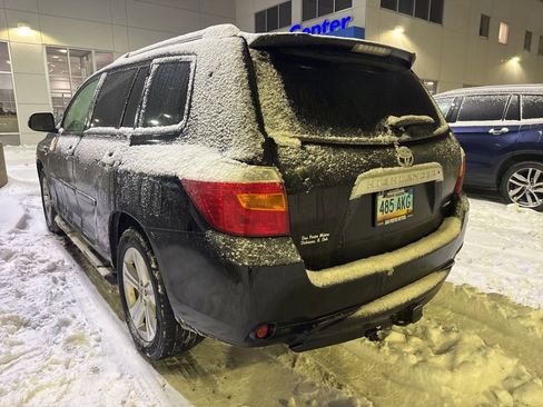 Used 2010 Toyota Highlander Limited image 3