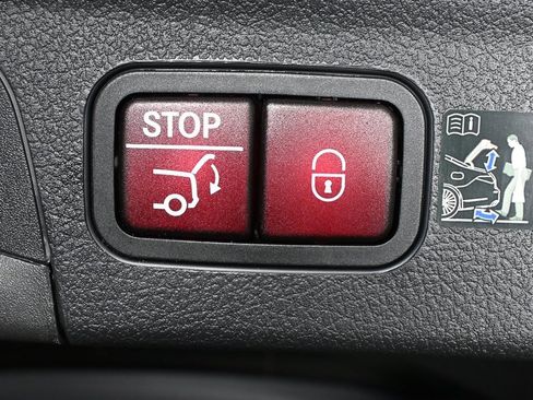 Certified 2025 Mercedes-Benz GLE 450 4MATIC image 31