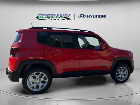 Used 2018 Jeep Renegade Latitude image 30