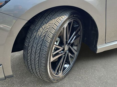 Used 2025 Toyota Camry XSE image 31