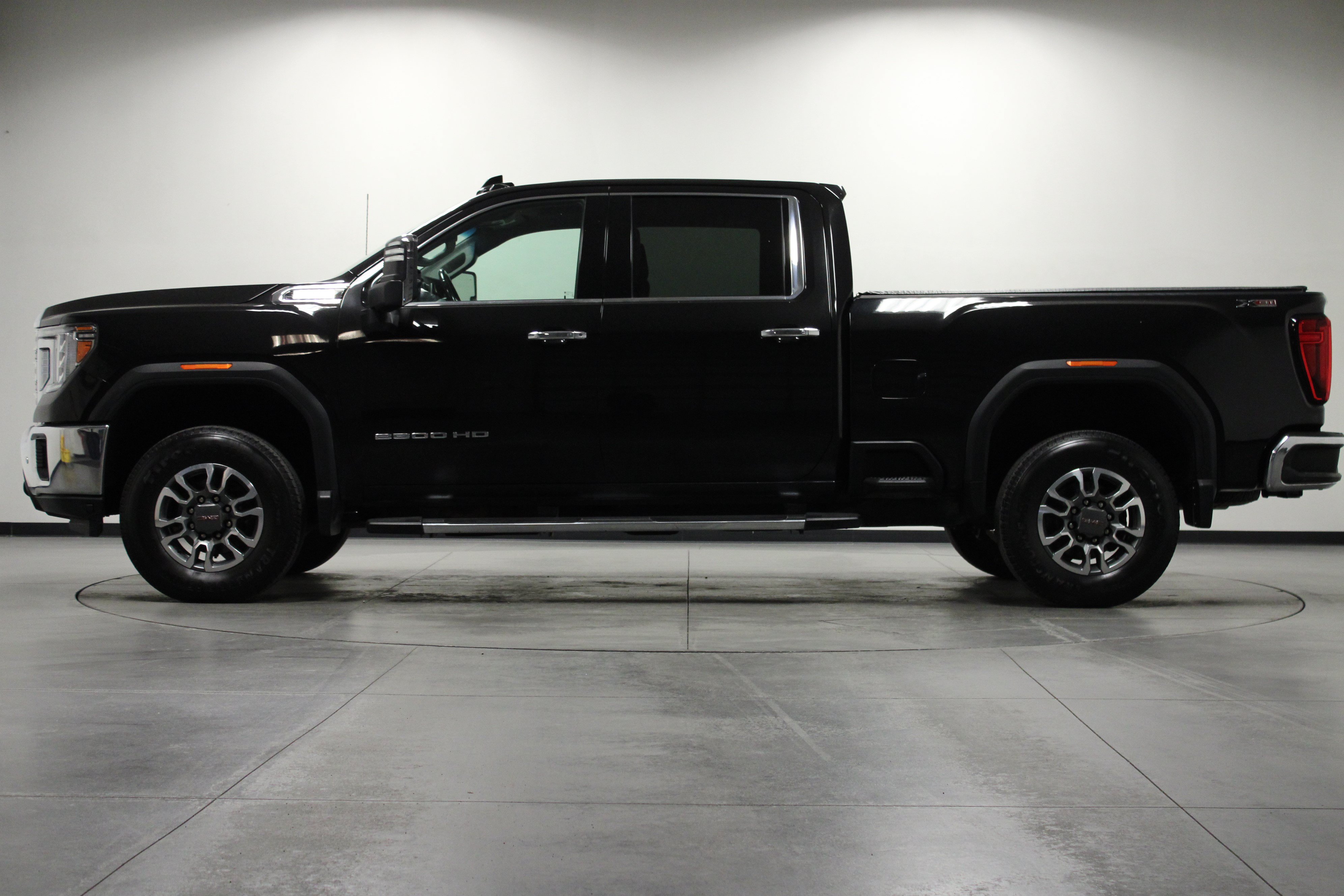 Used 2022 GMC Sierra 2500 SLT w/ SLT Convenience Package AWD/4WD image 7