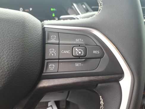Certified 2023 Jeep Grand Cherokee 4WD 4xe w/ Luxury Tech Group II image 24
