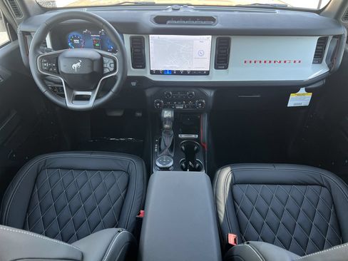 New 2026 Ford Bronco Heritage Edition AWD/4WD image 2
