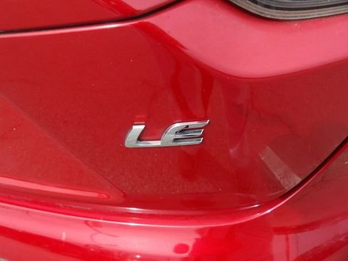 Used 2020 Toyota Corolla LE FWD image 18