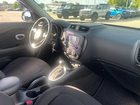 Used 2017 Kia Soul w/ Convenience Package FWD image 33