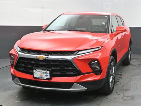 Used 2025 Chevrolet Blazer LT AWD/4WD image 4