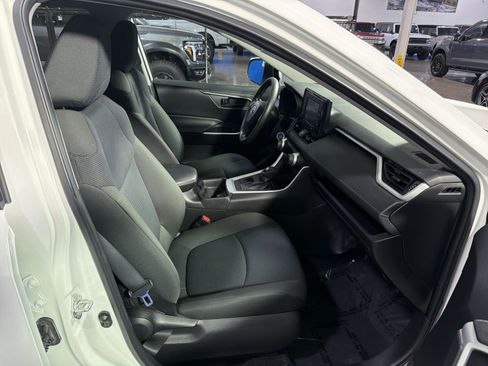 Used 2015 Toyota RAV4 XLE AWD/4WD image 25