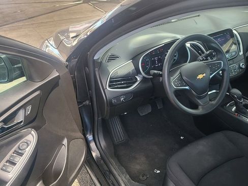 Used 2024 Chevrolet Malibu LT FWD image 3